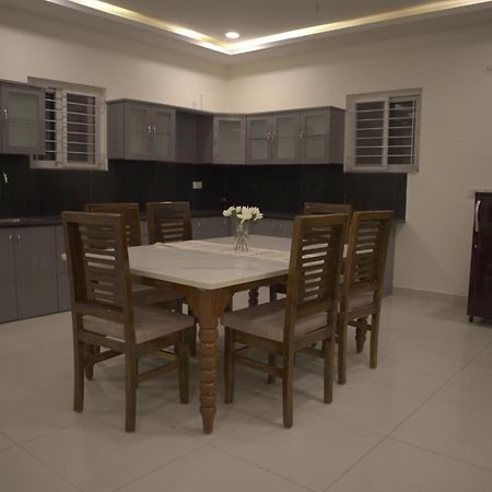 Dcasa Apartment Hotel 하이데라바드 외부 사진